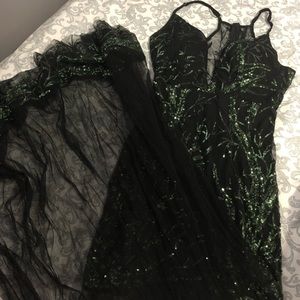 Windsor Brand Flowing Long Sequin Dress Gown